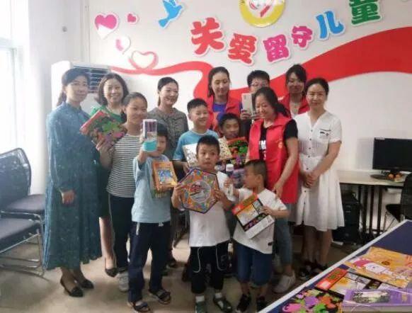 逃离无人的学校